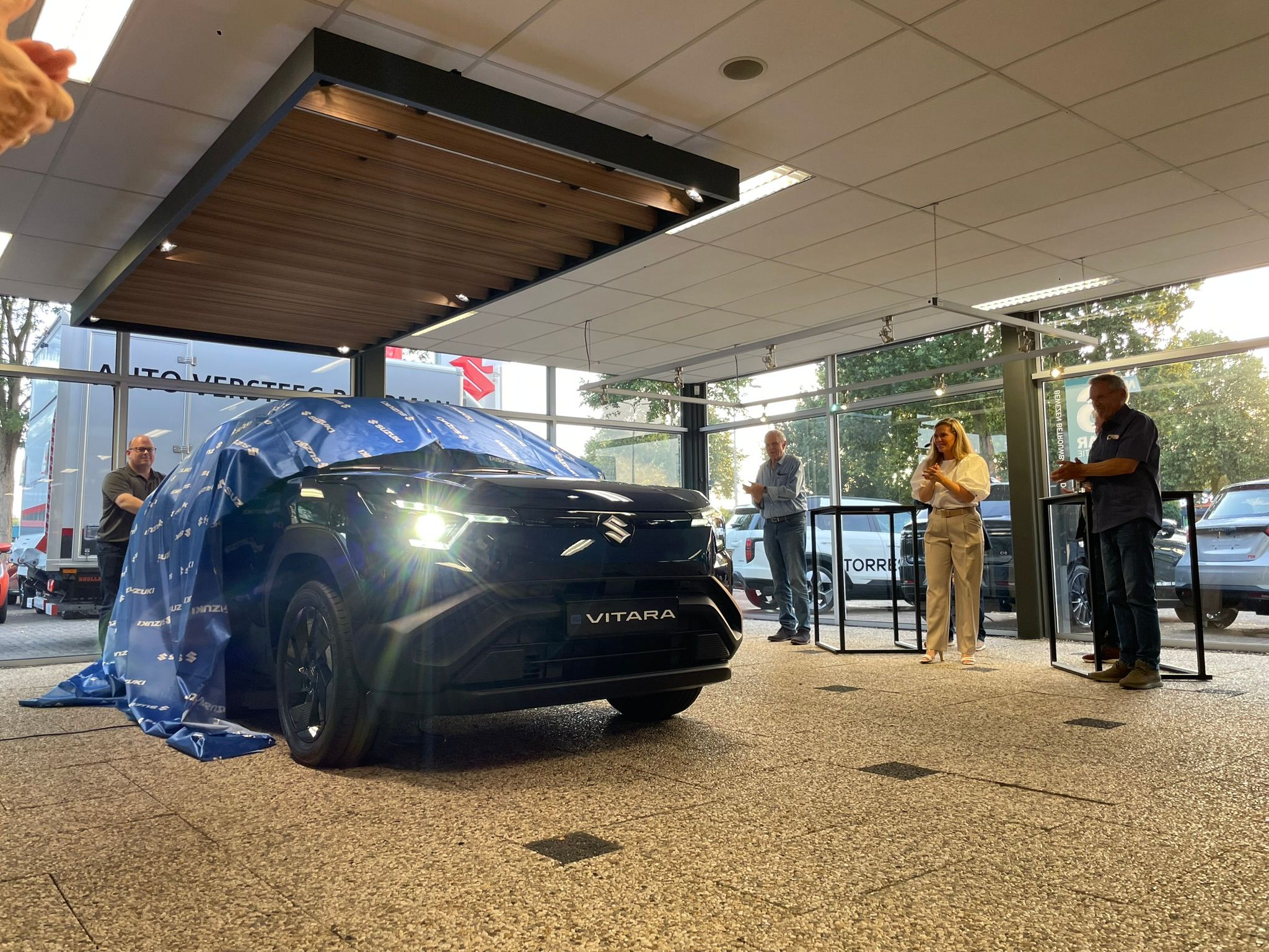 Suzuki Ervaar Elektrisch nieuwe eVitara Deventer Ermelo Barneveld Nunspeet Auto Versteeg Buurman (1).JPEG