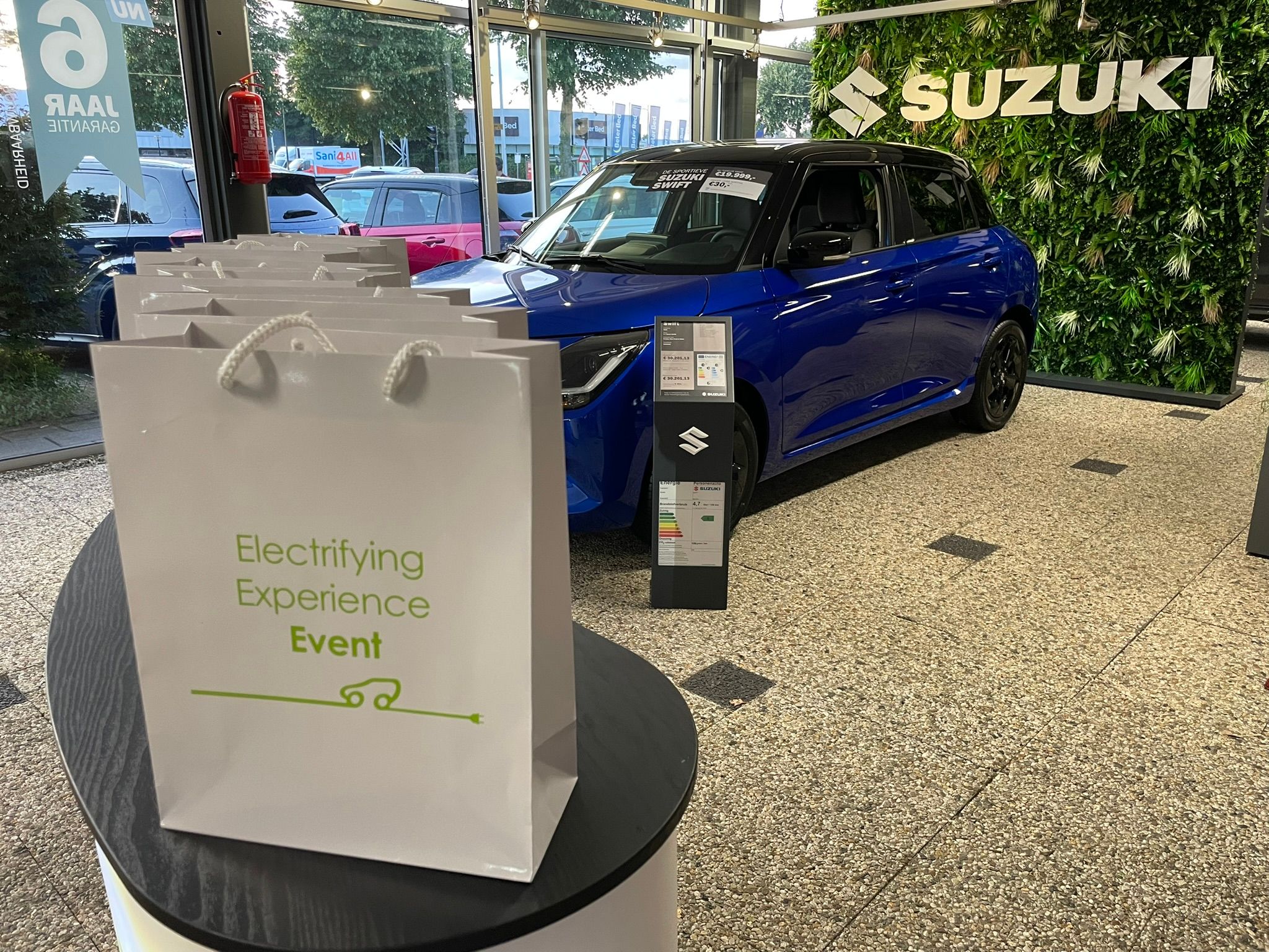 Suzuki Ervaar Elektrisch nieuwe eVitara Deventer Ermelo Barneveld Nunspeet Auto Versteeg Buurman (4).JPEG